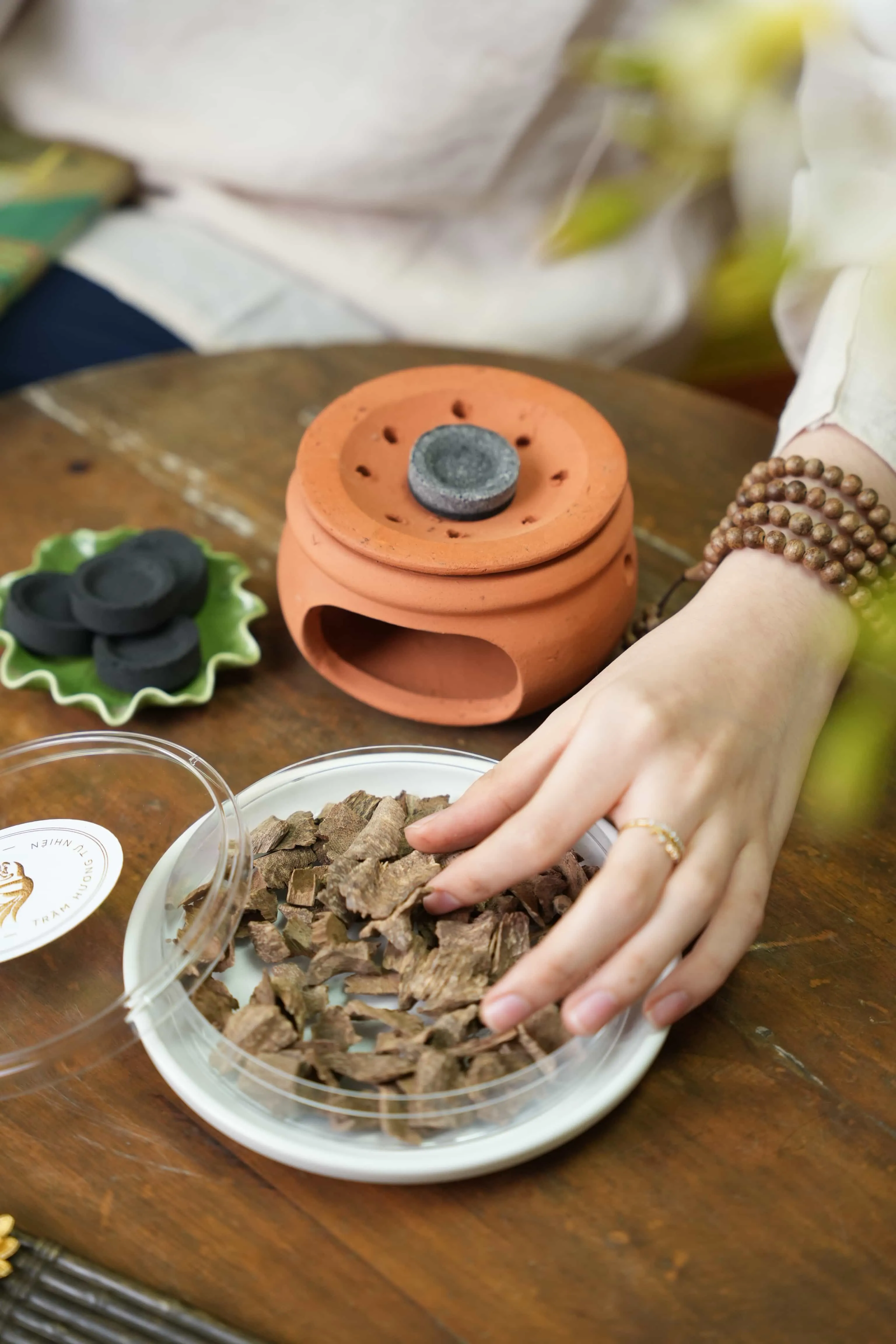 AUTHENTIC VIETNAMESE OUD SHOP IN HO CHI MINH CITY | MOC TRAM AGARWOOD