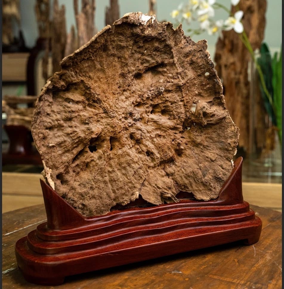 Trầm Hương Cảnh “Nguyệt Quang” – Tinh Hoa Nghệ Thuật Từ Thiên Nhiên